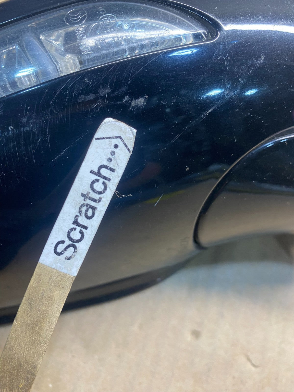 2007-2009 Mercedes E-Class Right Passenger Door Mirror Turn Signal AC8901 DG7