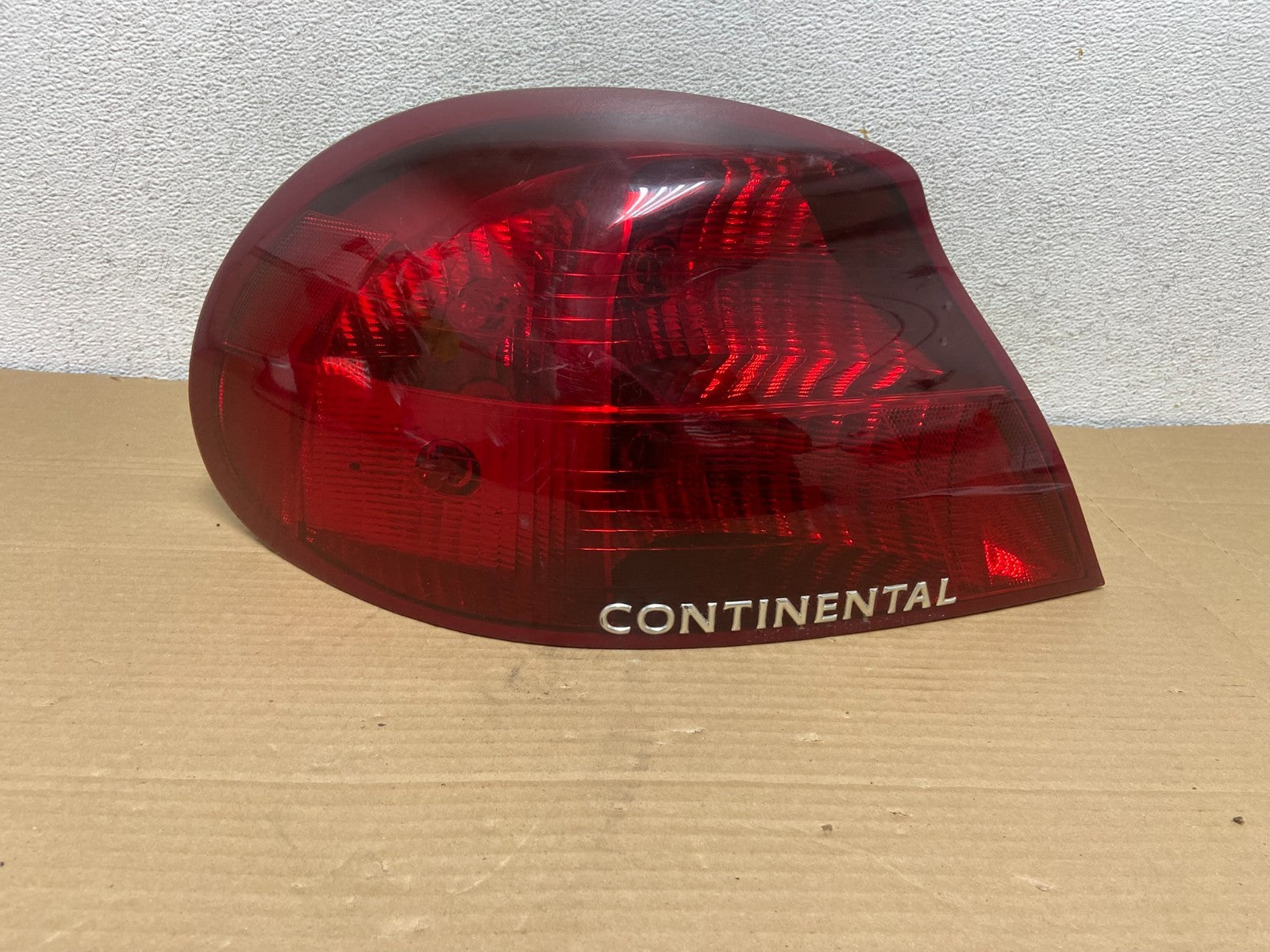 1998 to 2002 Lincoln Continental Left Driver LH Side Tail Light AG8852 DW0