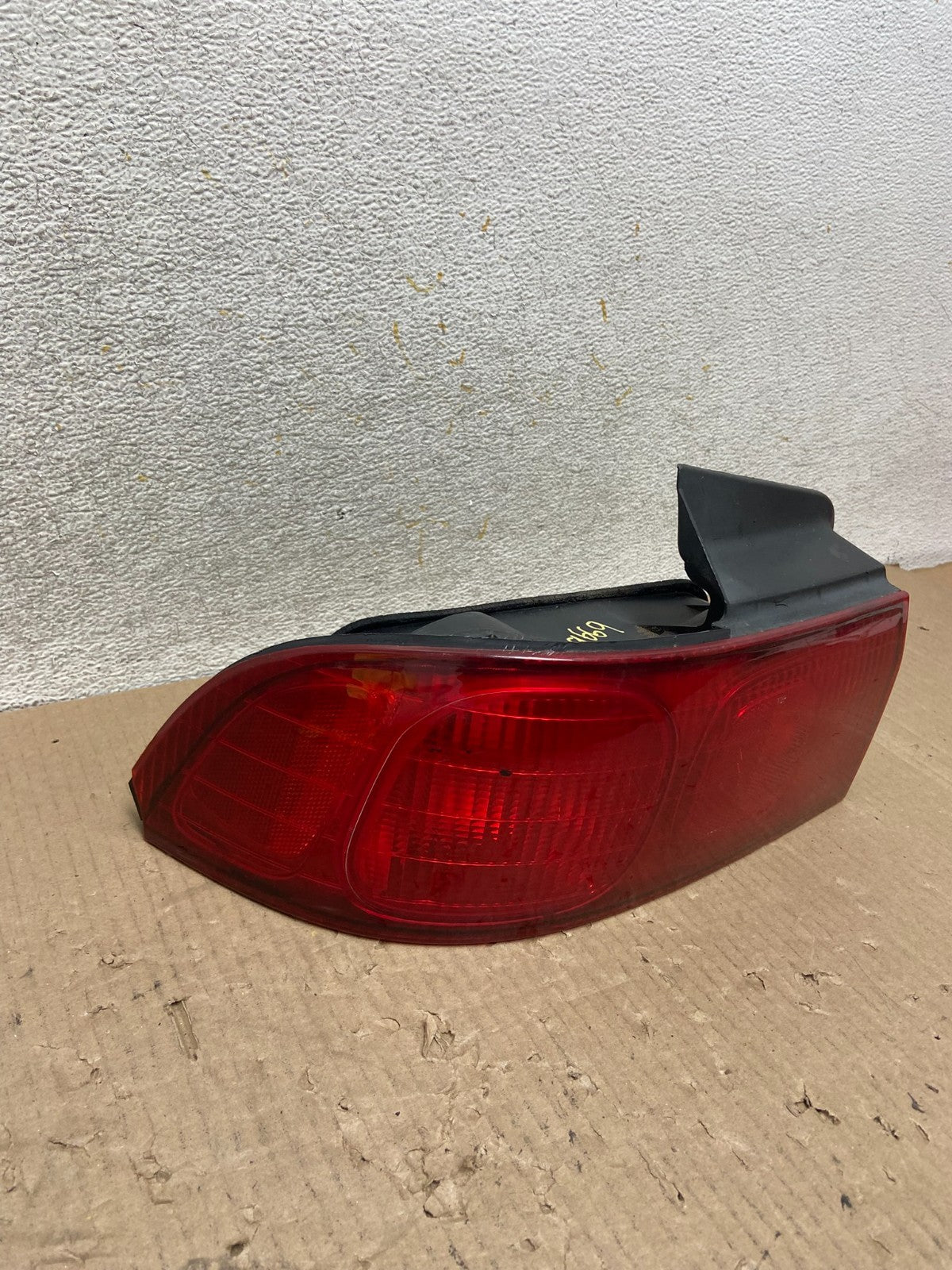 1993 to 1995 Honda Integra 4D Sedan Left Driver Side tail Light AI9669 LK2
