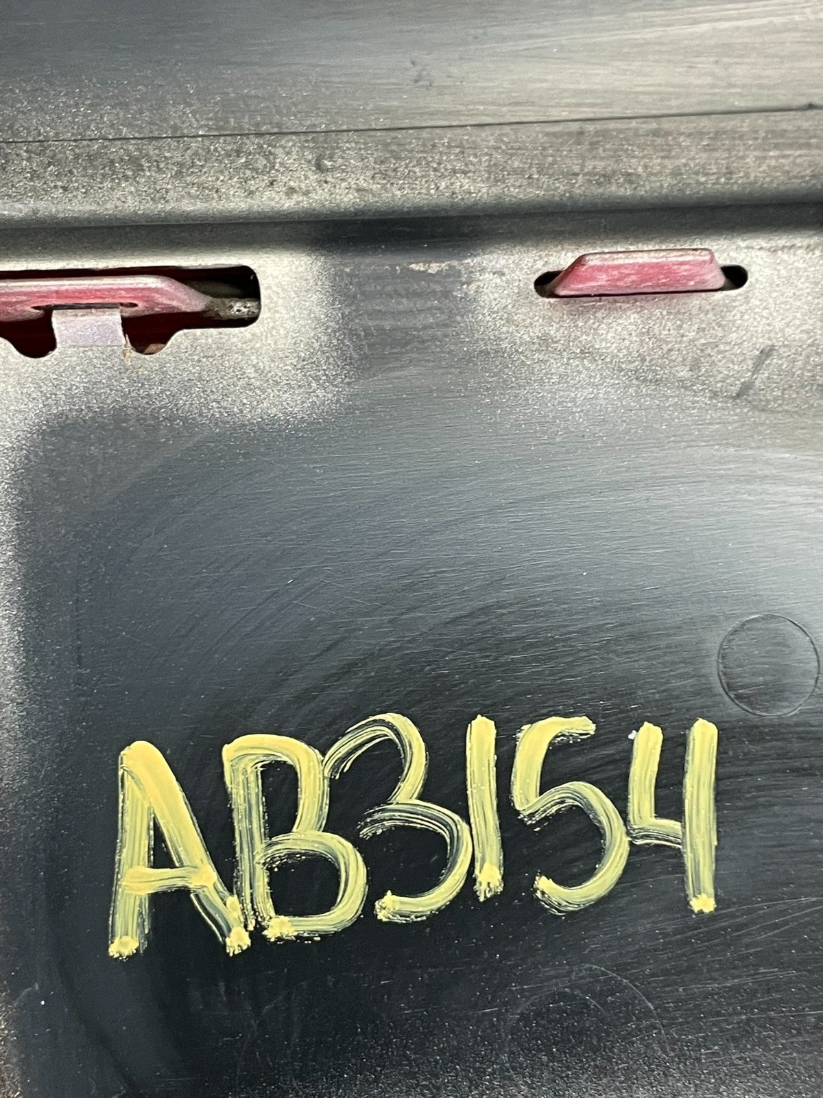 1997 - 1999 Saturn SL2 Sedan Center Tail Light Lid Trunk Rear Panel  AB3154 DG8