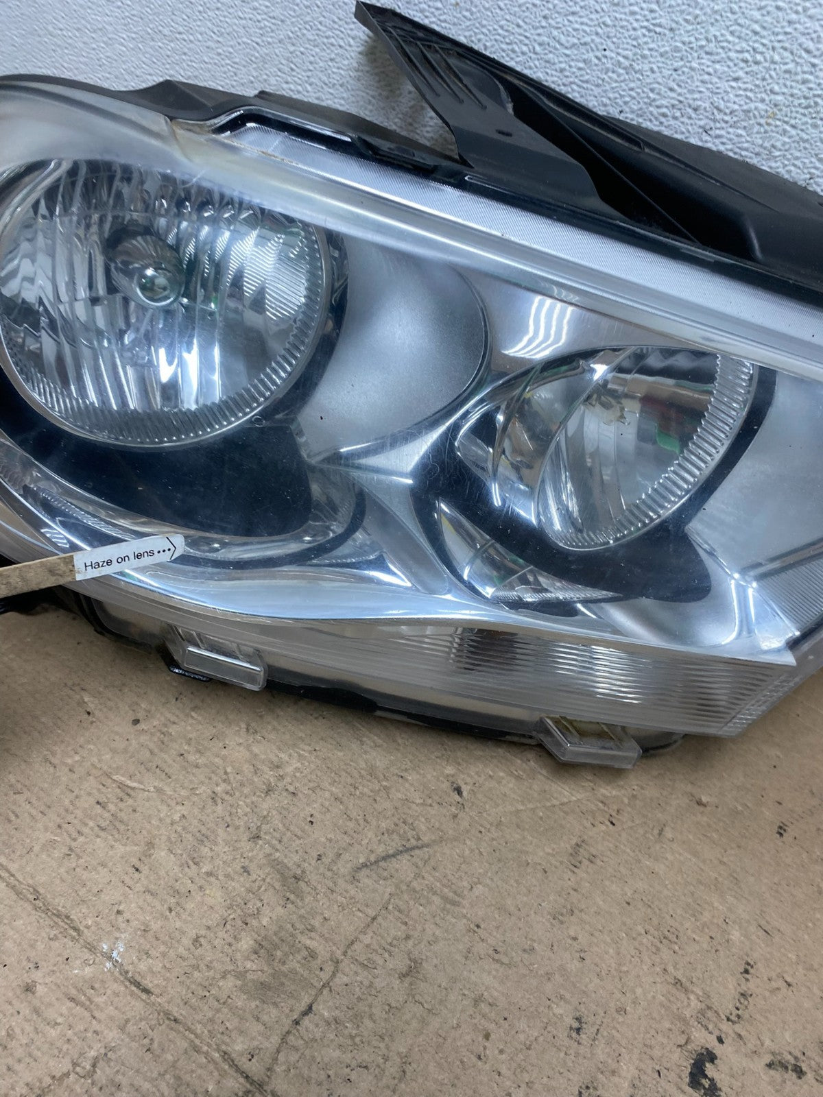 2011 to 2013 Dodge Durango Right Passenger RH Side Headlight AF5140 DW4