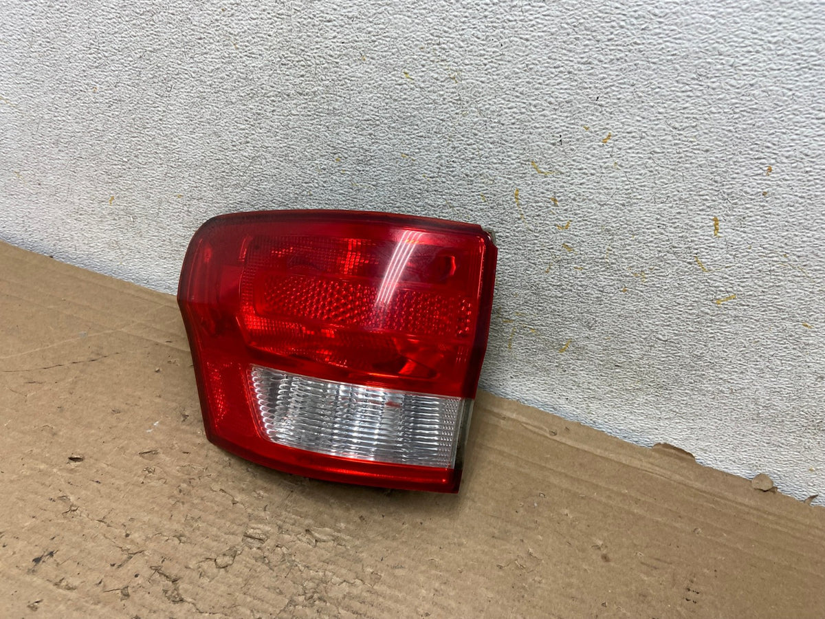 2011-2013 Jeep Grand Cherokee Left Driver Side Lh Tail Light AH9292 LK2