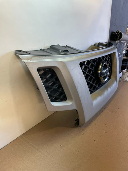 2013 to 2019 Nissan NV200 Front Upper Grill Grille ah0335 DG2