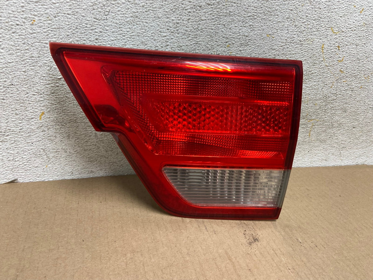 2011-2013 Jeep Grand Cherokee Right Passenger Rh Inner Tail Light AH5693 LK0