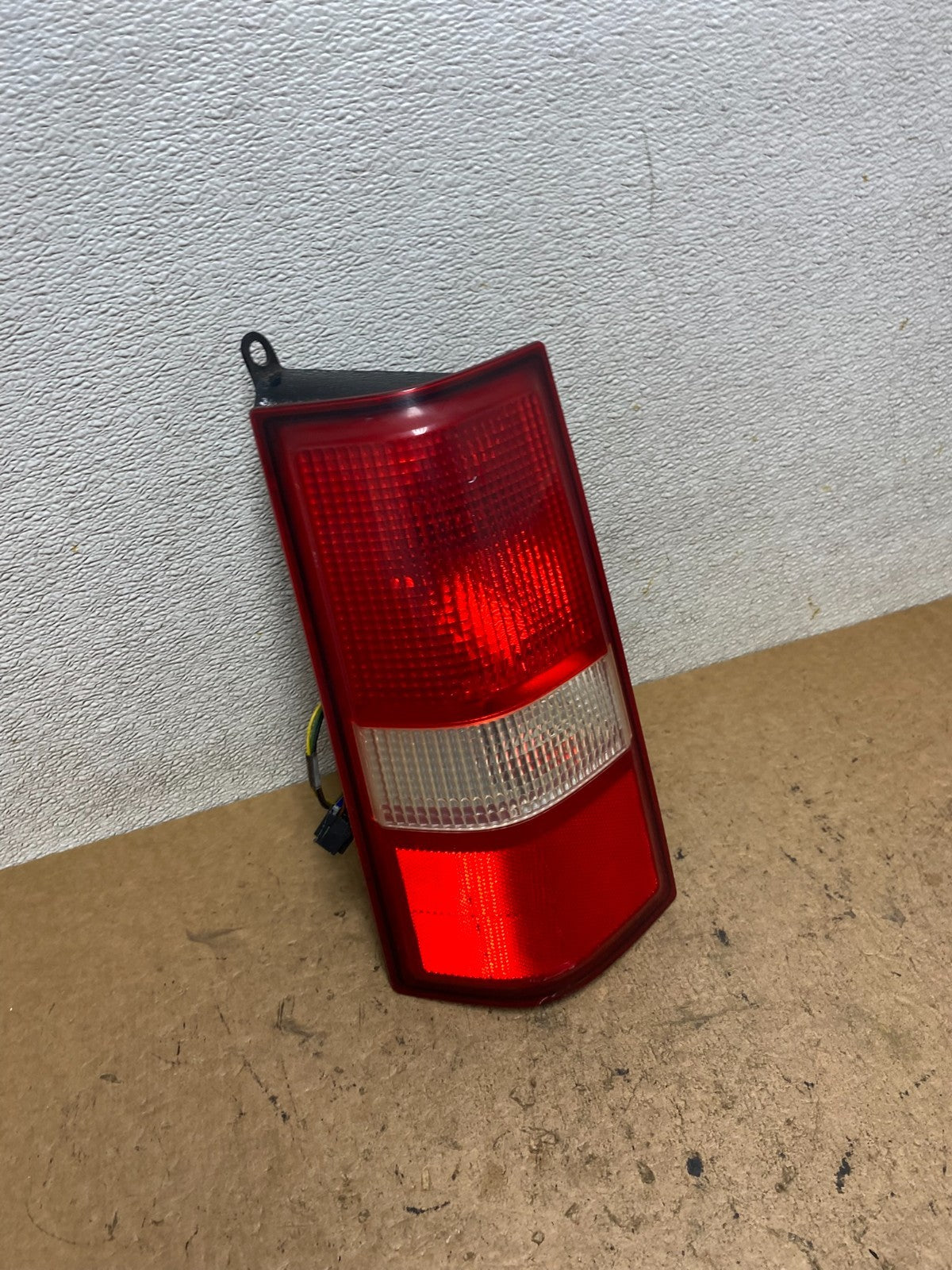2003 to 2017 Chevrolet Express 1500 Left Driver Side Tail Light Oem T0558 DW2