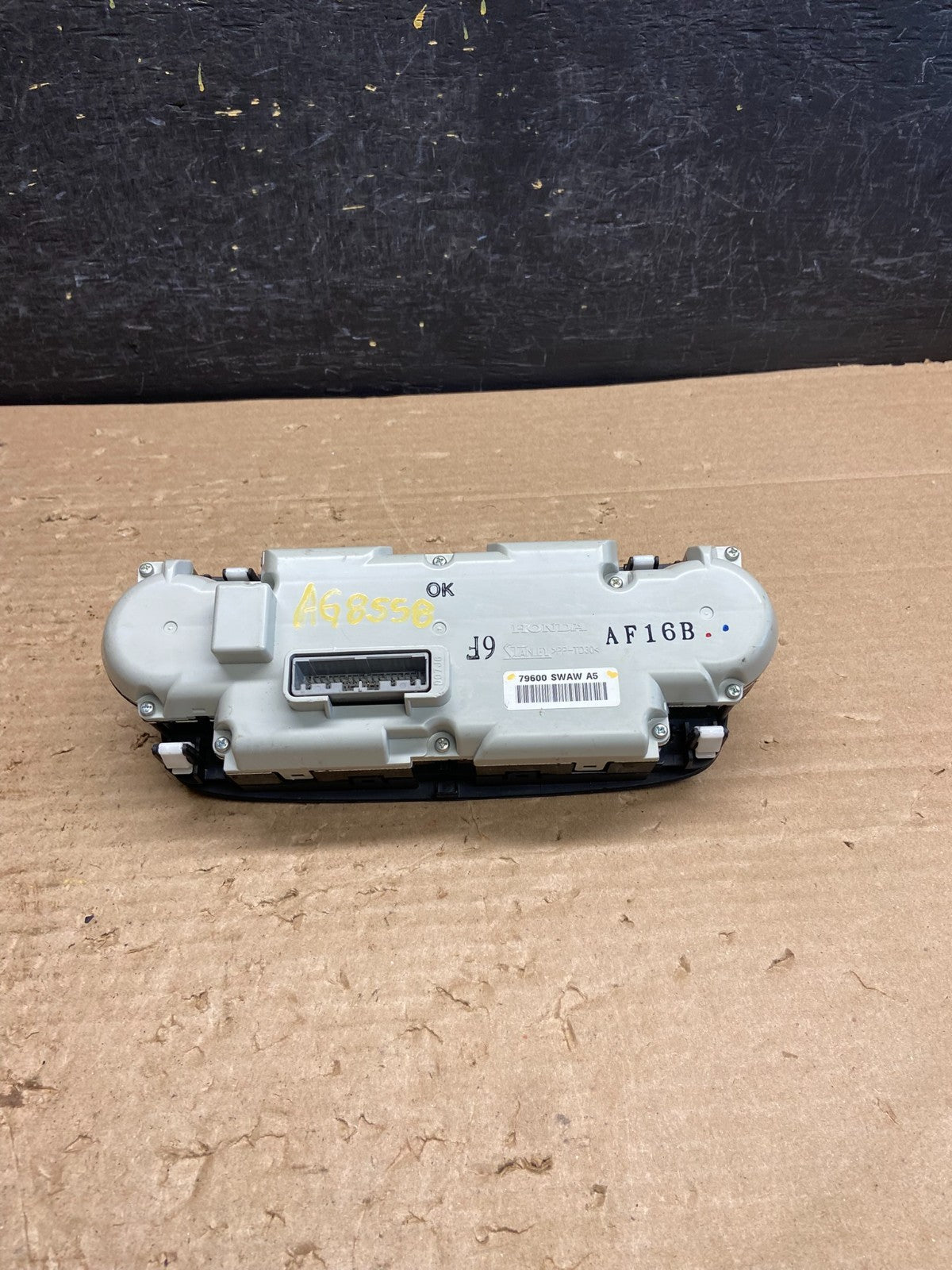 2007 to 2011 Honda CRV Manual A/C Climate Control Module D07J7 AG8558 DG4