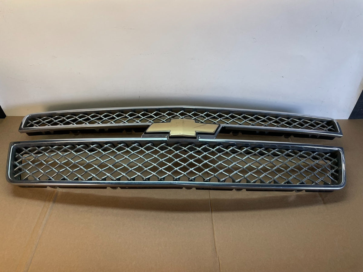2007 to 2014 Chevrolet Tahoe Suburban Lower Upper Grill Grille Set AH6049 DG0
