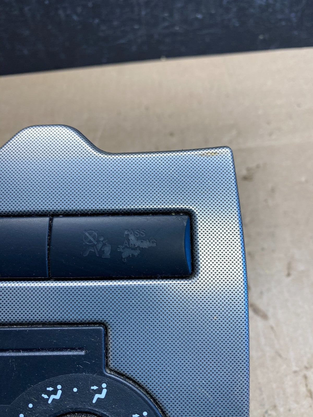 2005 2006 2007 Jeep Commander Grand Cherokee A/C Climate Control Bezel AC6489 DG3