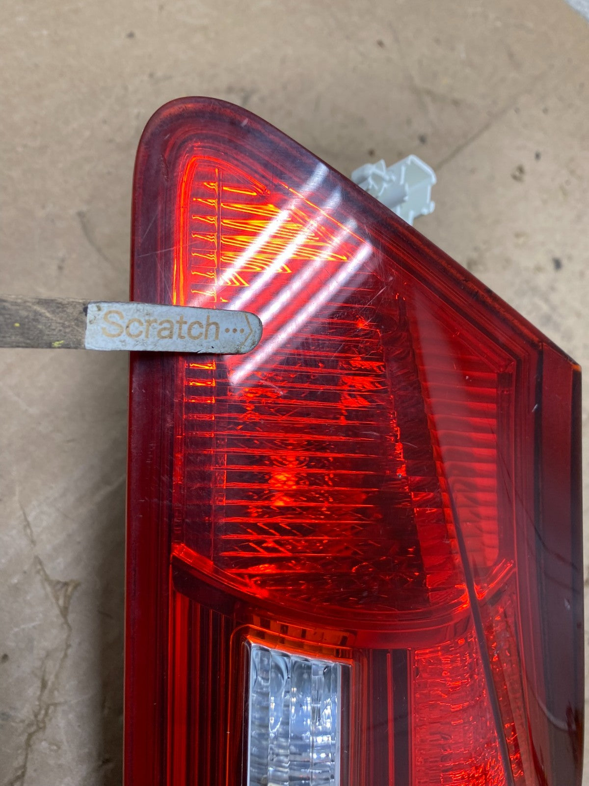 2006 - 2008 Lexus Is250 Is350 Right Passenger RH Inner Tail Light Oem X2566 DW3