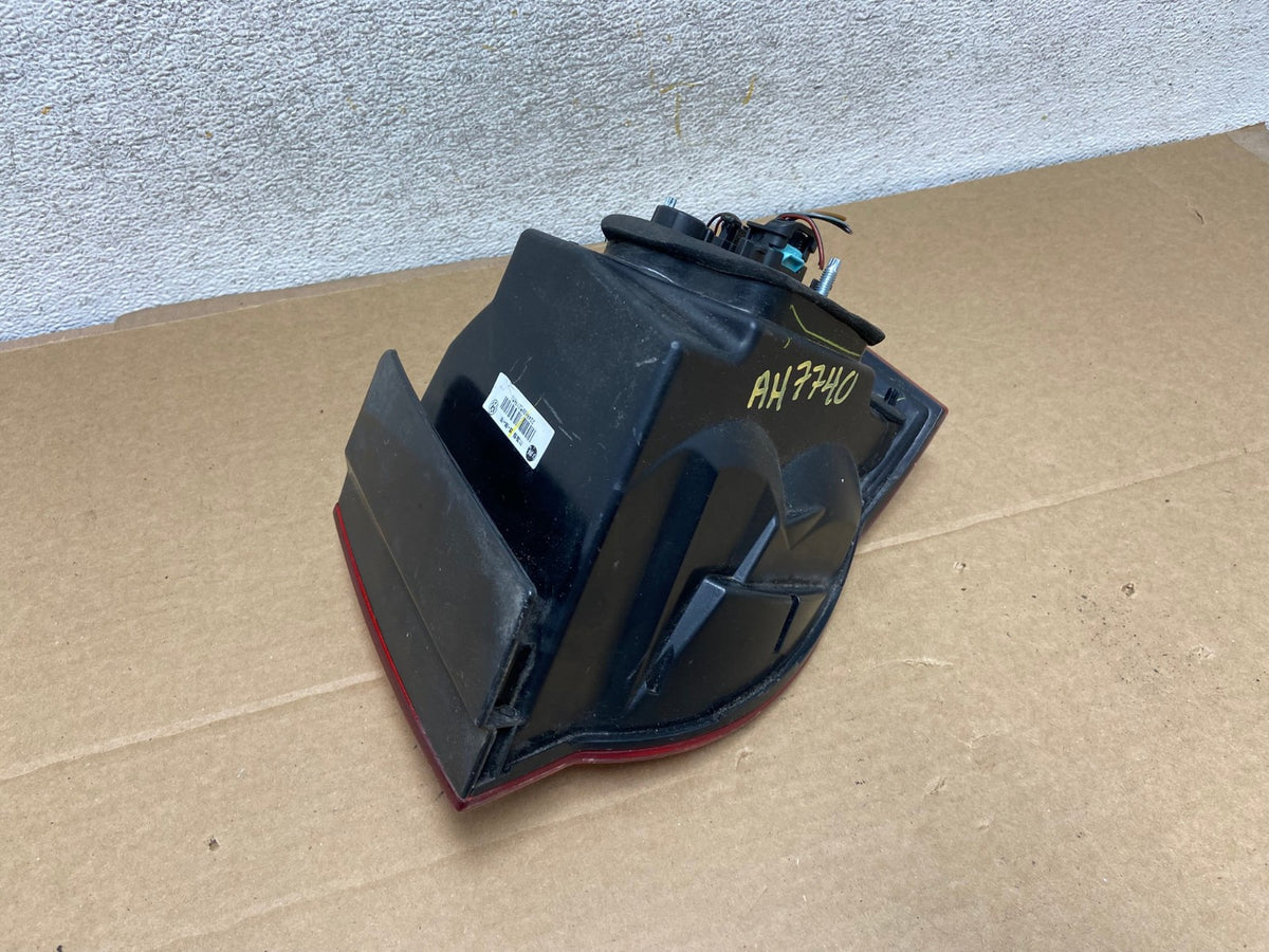 2008 2009 2010 Volkswagen Jetta Left LH Side Tail Light AH7740 LK5
