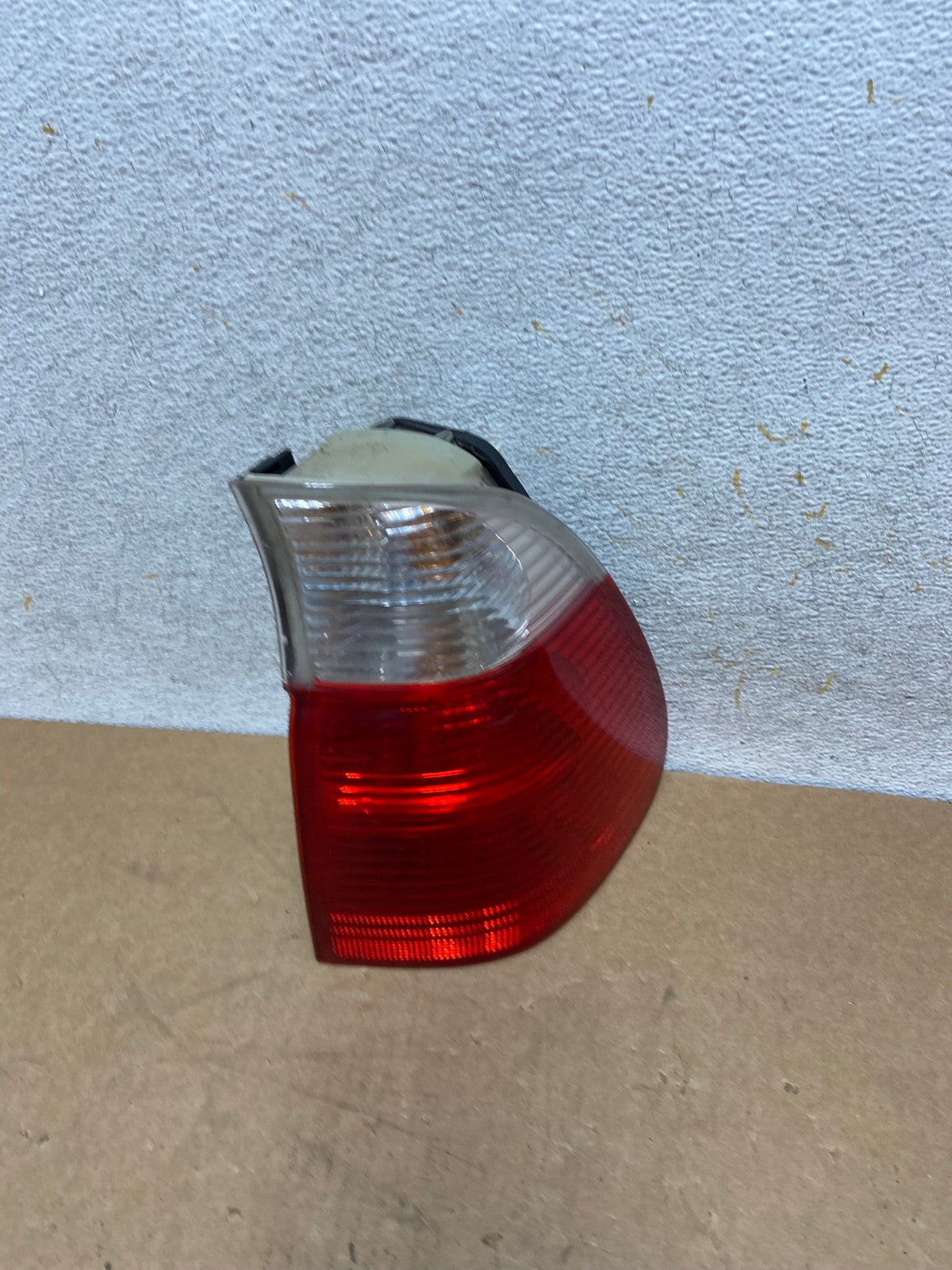 2004 2005 2006 BMW E53 X5 Right Passenger Rh Side Tail Light AI3276 LK2