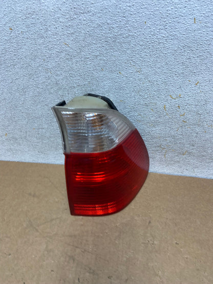 2004 2005 2006 BMW E53 X5 Right Passenger Rh Side Tail Light AI3276 LK2