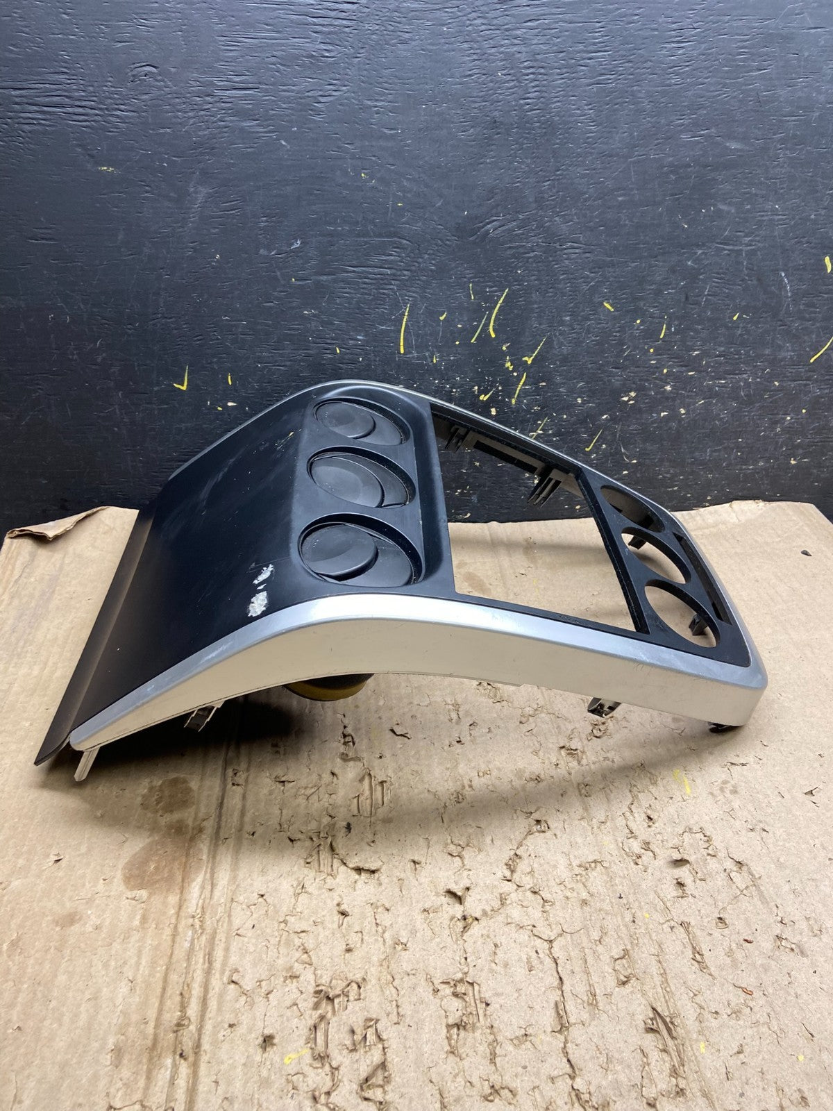 2007 - 2009 Mazda CX-7 Radio Dash TrimClimate Control  Bezel W/Vent  x6390 DG1