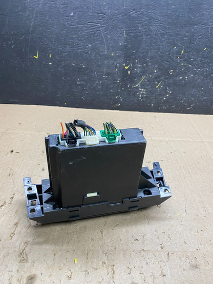2006 to 2011 Cadillac DTS AC Heater Climate Control Panel u5029 DG4