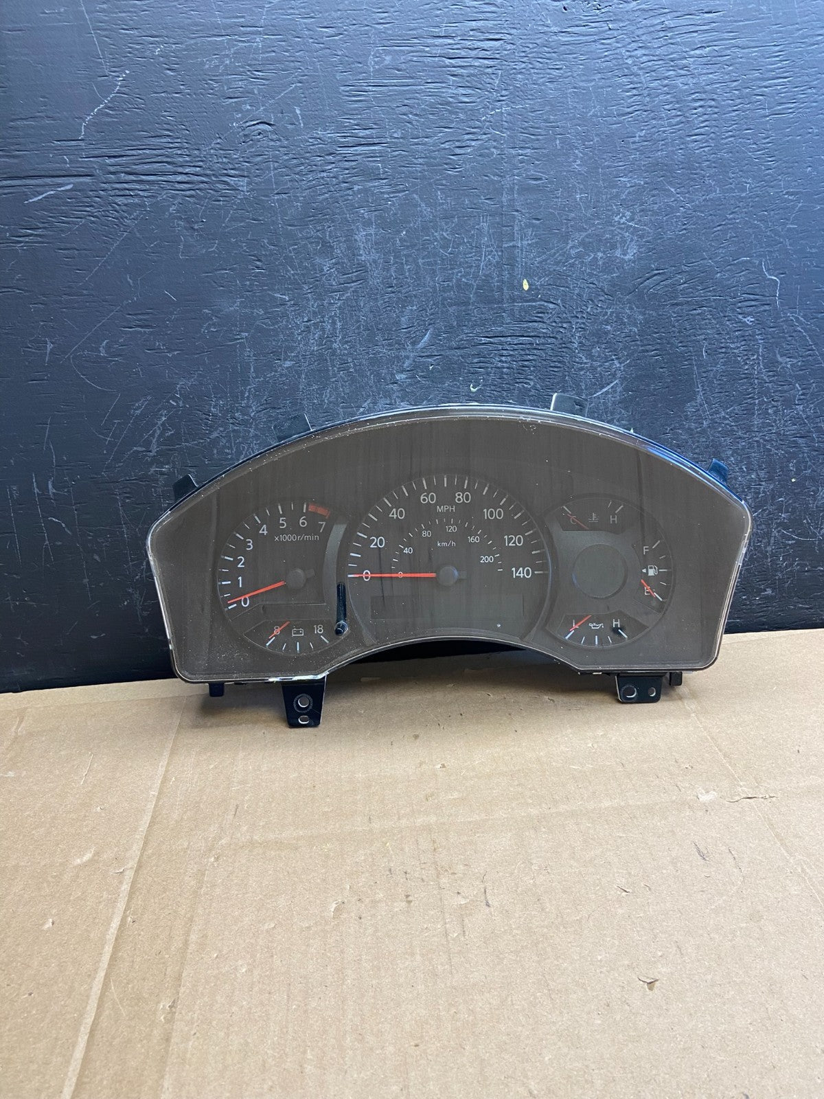 2006 Nissan Armada Speedometer Cluster Gauge ad2134 DG0
