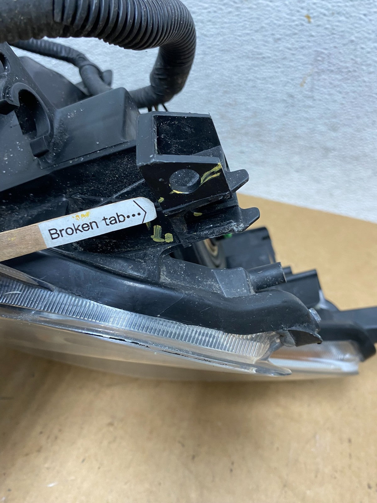 Halogen 2009-2014 Nissan Maxima Right Passenger Headlight AE3051 DW5