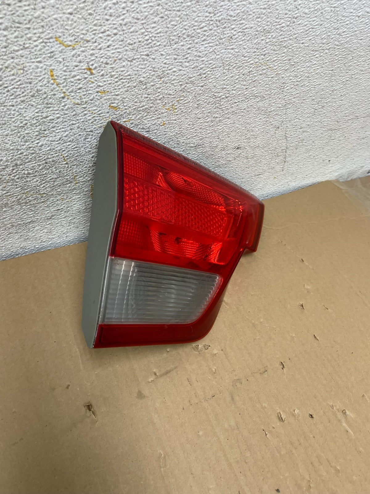 2011-2013 Jeep Grand Cherokee Left Driver Side Lh Inner Tail Light AH2650 DW1