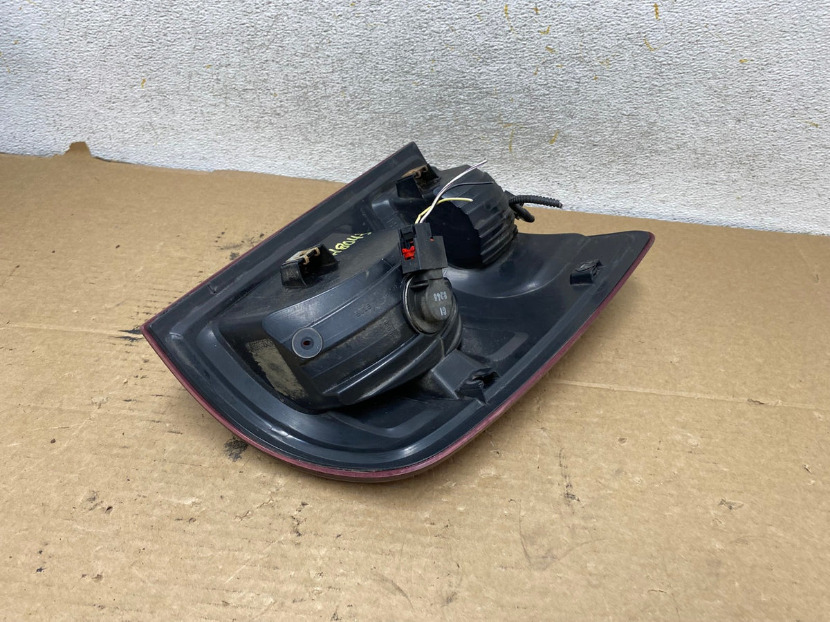 2010 to 2018 Dodge Ram 1500 Right Passenger RH Side Tail Light AH8043 LK4