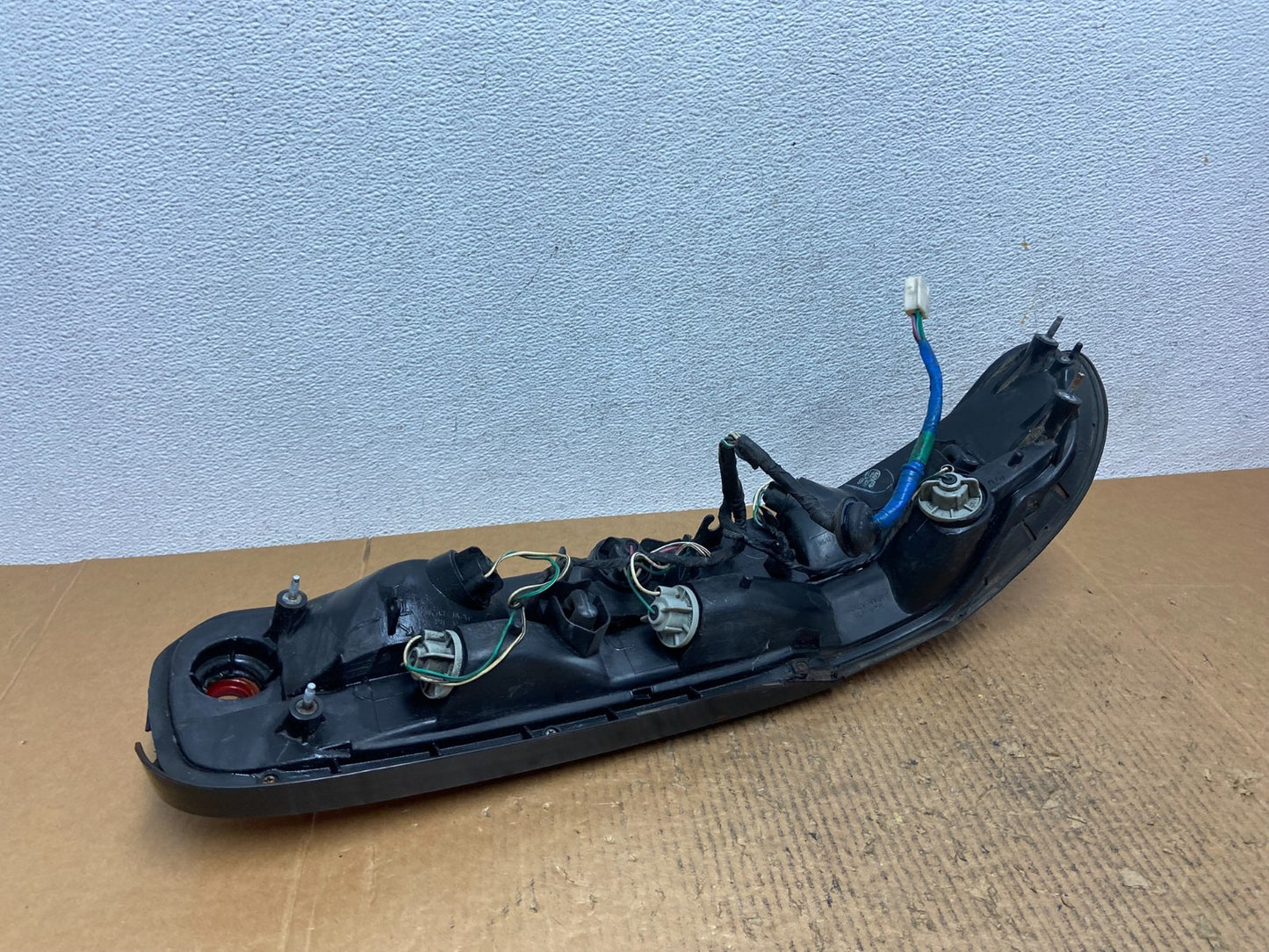1992 - 1994 Lexus SC300 Right Passenger RH Side Tail Light AE1569 DG4