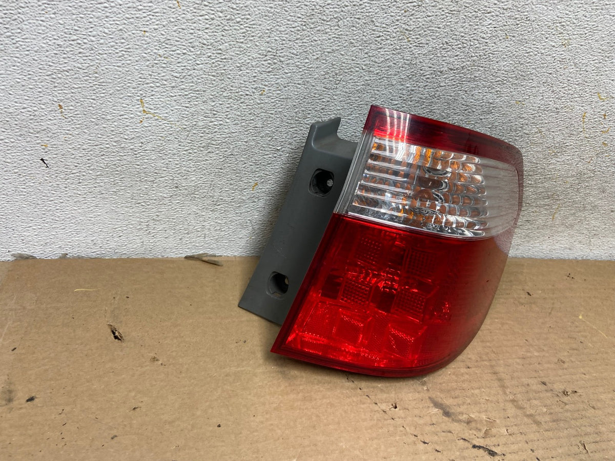 2005 2006 2007 Honda Odyssey Right Passenger RH Side Tail Light AH4270 LK1