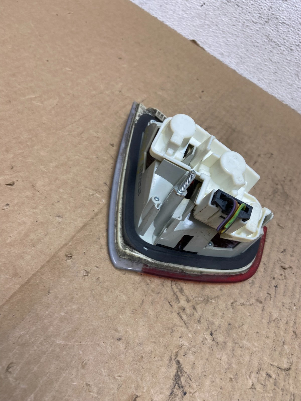 2006 to 2008 BMW 325i 328i 330i 335i Left Rear Inner Tail Light AF98805