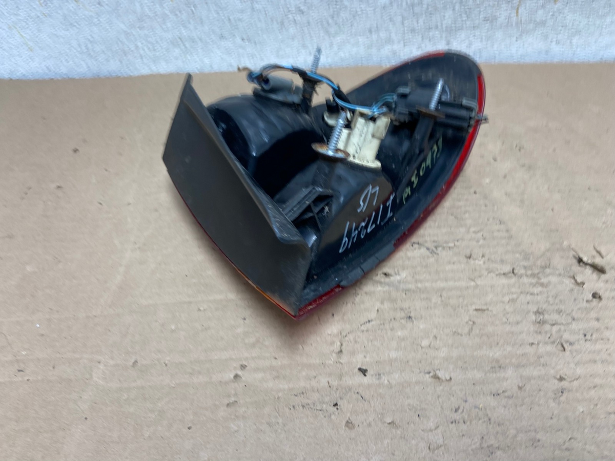 1999 to 2004 Oldsmobile Alero Left Driver LH Side Tail Light AI0973 LK5