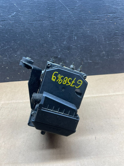 2016 - 2018 Kia Sorento ABS Anti-Lock Brake Pump 6758969 OEM R4315 DG4