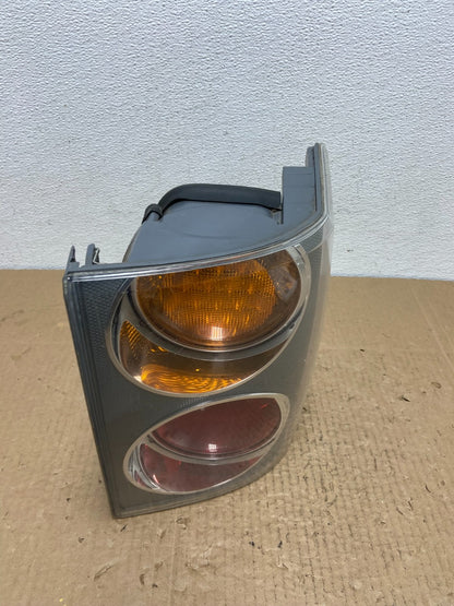 2003-2005 Land Rover Range Rover L322 Right Passenger Tail Light AC5534 DG2