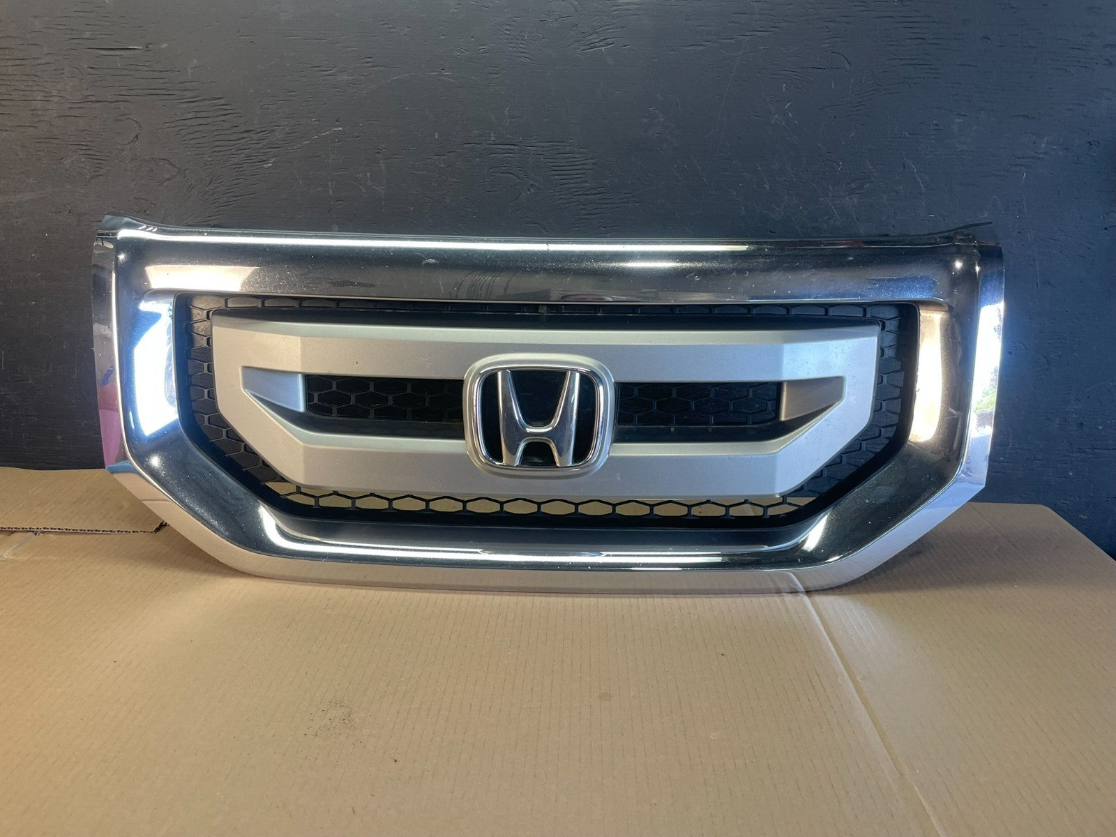 2009 2010 2011 Honda Pilot Front Upper Grill Grille AE3484 DG0