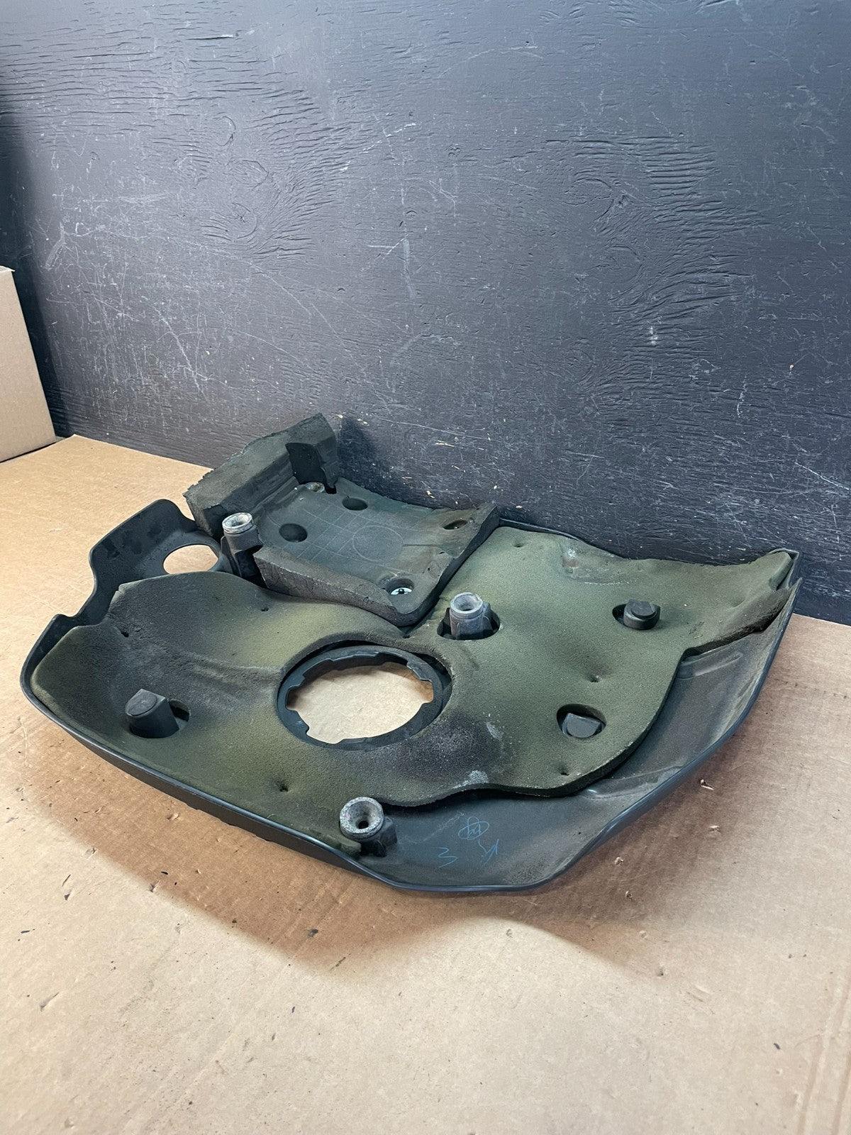 2012 to 2014 Jeep Grand Cherokee 3.6L Engine Cover AE8588 DG4