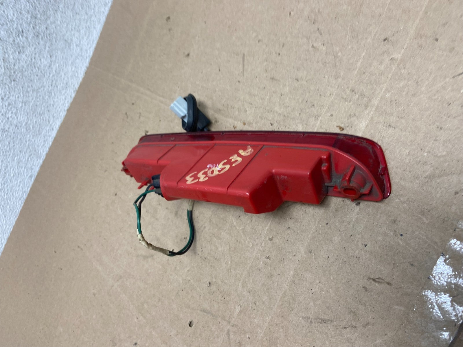 2005 to 2010 Honda Odyssey 3RD Brake Tail Light ae5033 DG4