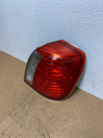 2004 to 2005 Hyundai XG350 Passenger Right Side Tail Light AC3310 LK1