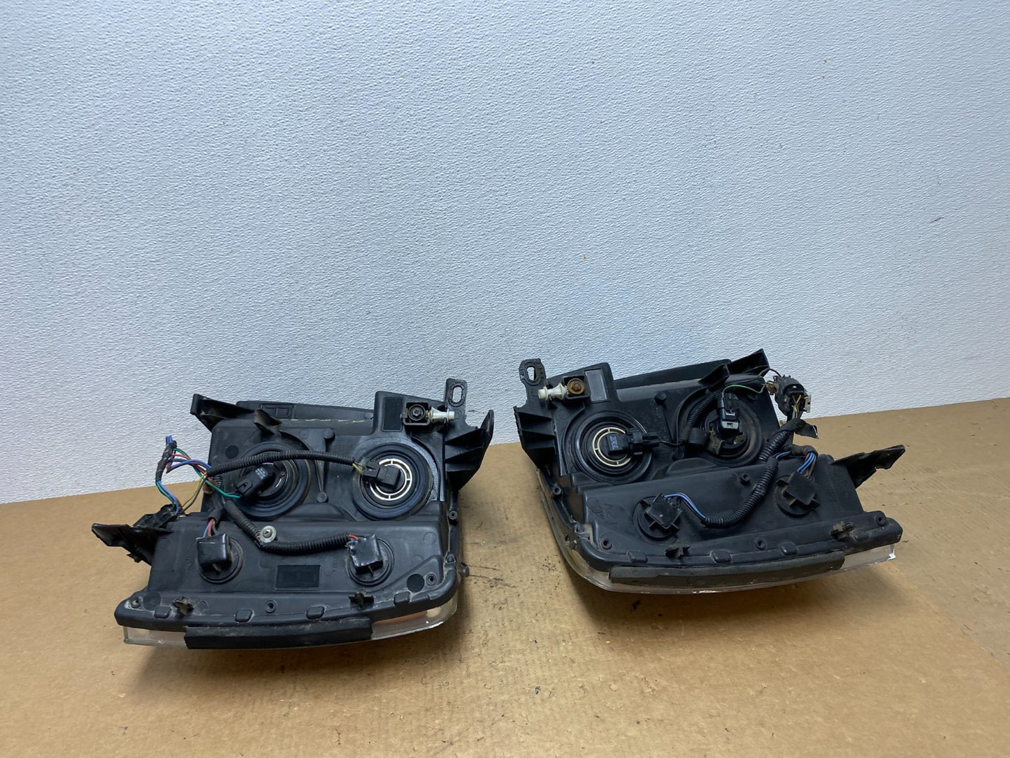 2007 to 2014 Chevrolet Silverado Left+Right Side Headlights AC3548 DW12