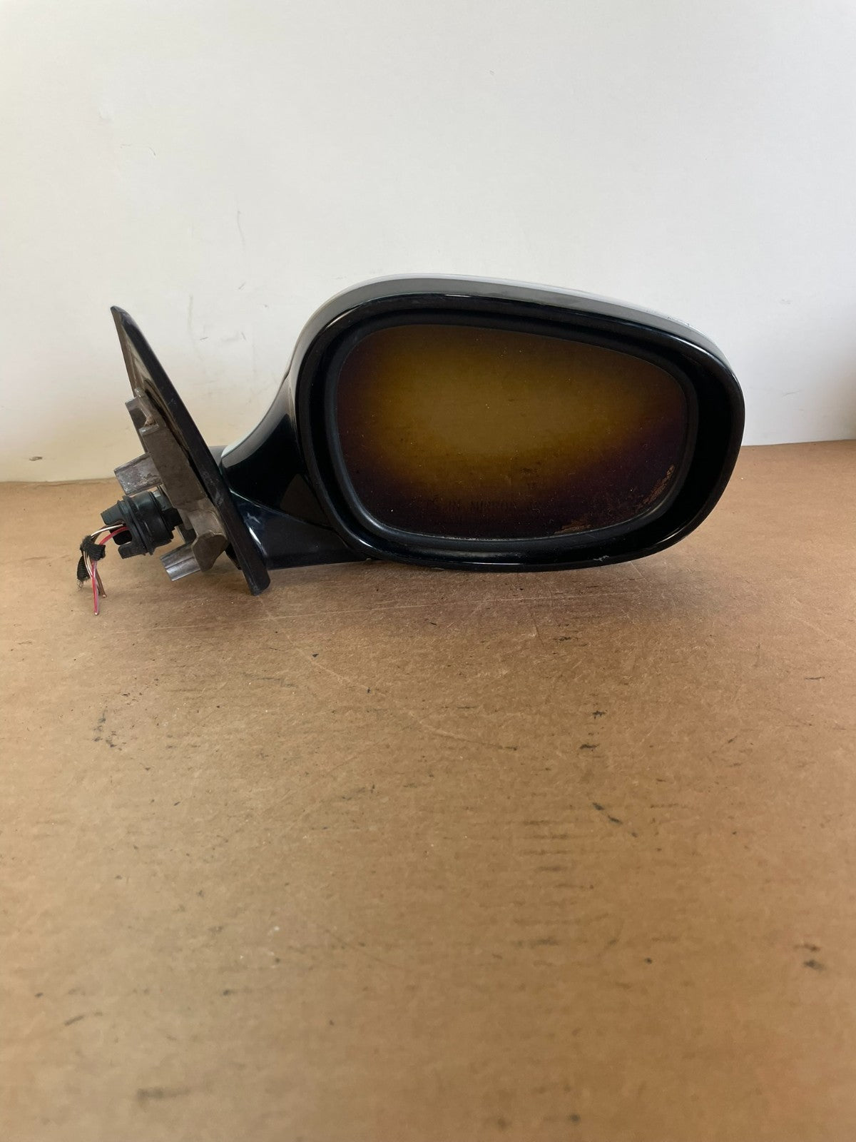 2009 to 2011 BMW 328i 335i Right Passenger Side View Door Mirror AG0679 DW8