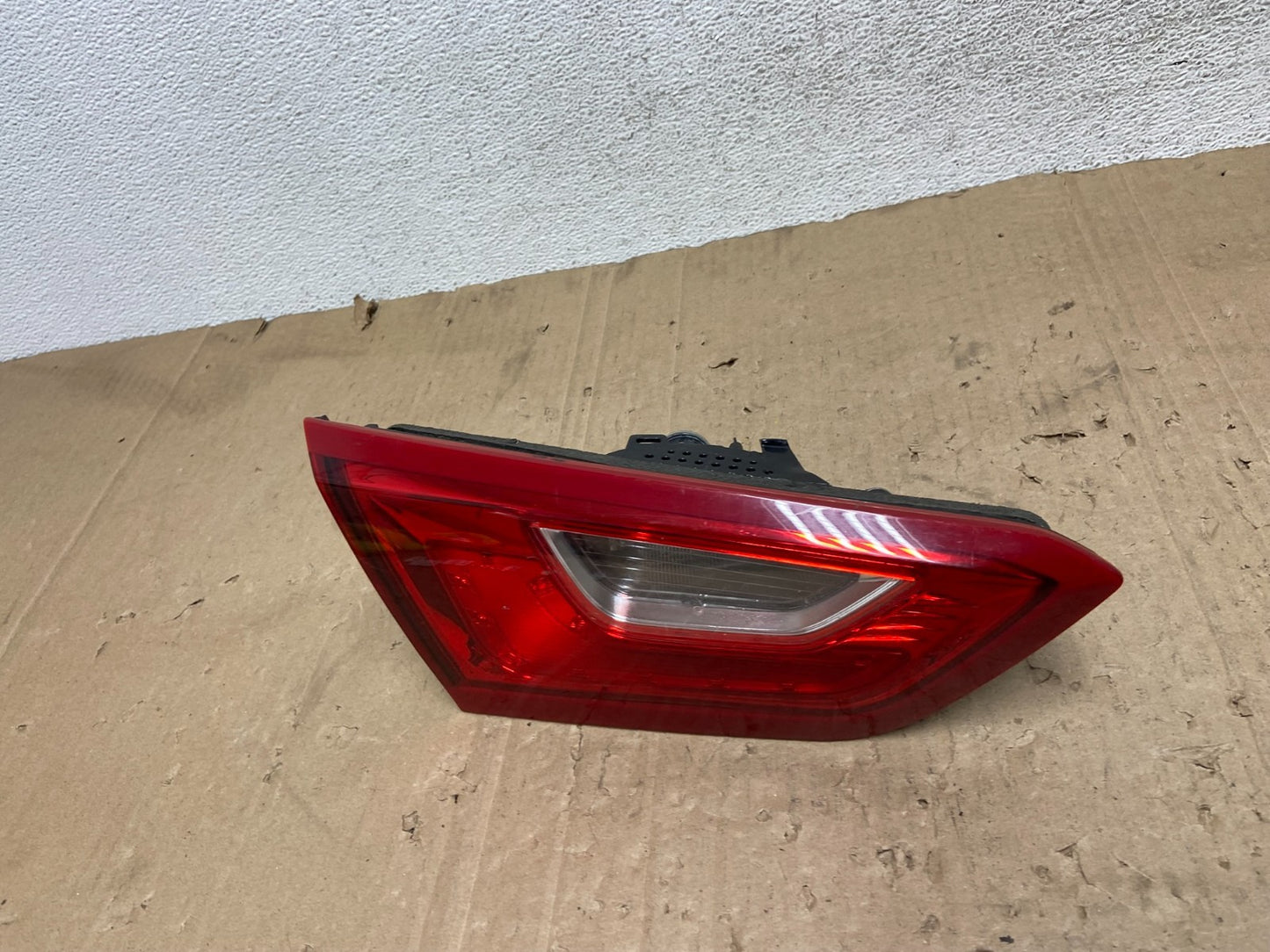 2016 - 2019 Chevrolet Malibu Left Driver LH Inner Tail Light AE9379 DG1