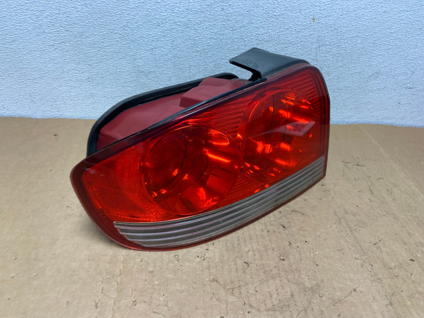 2002 to 2005 Hyundai Sonata Left Driver Lh Side Tail Light AD1305 LK2
