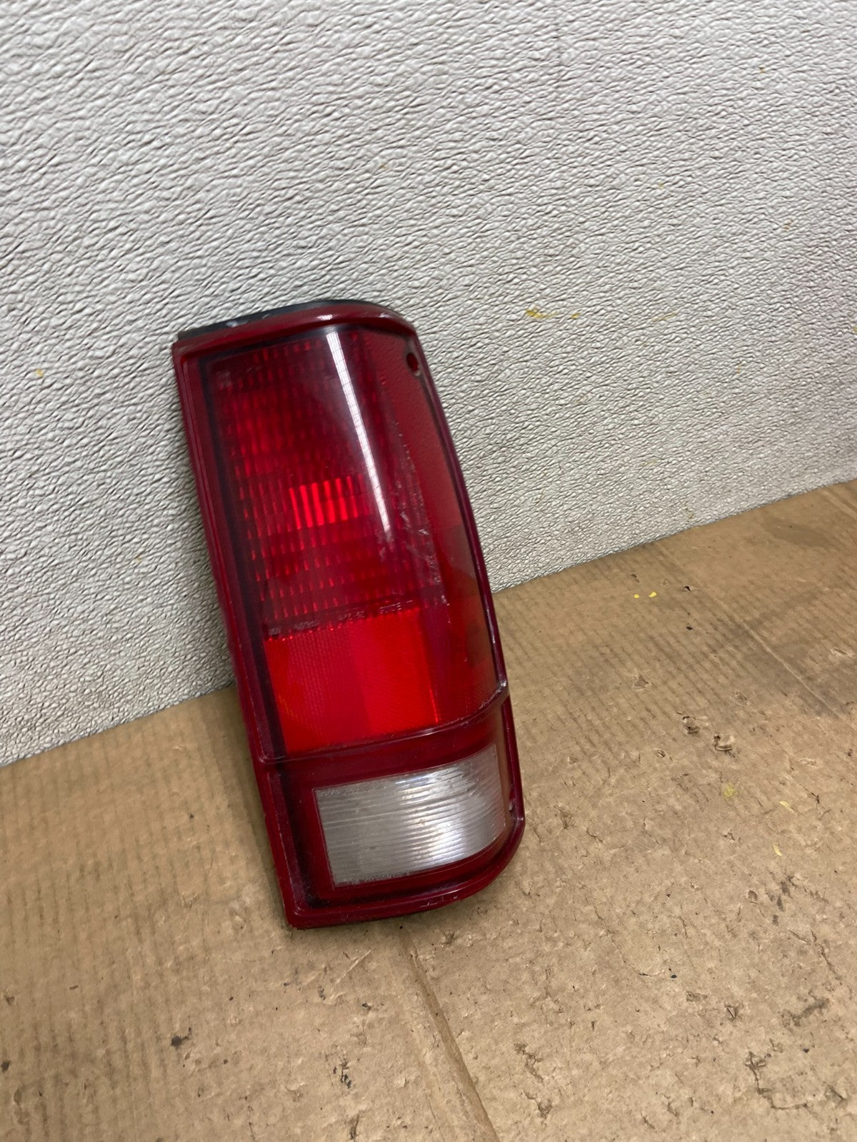 1985 to 1993 Chevrolet S10 S15 SONOMA Right Passenger Tail Light AA66352