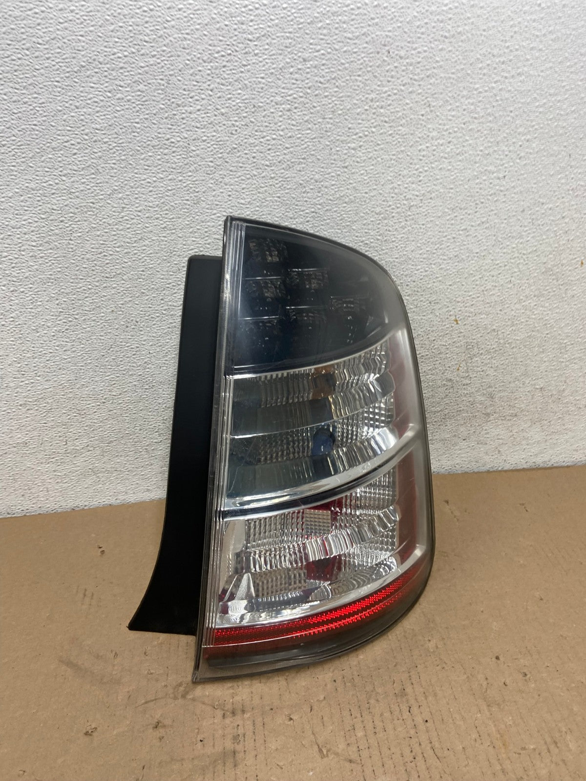 2004 - 2005 Toyota Prius Right Passenger Side Rh Tail Light DEPO AF3142 LK2