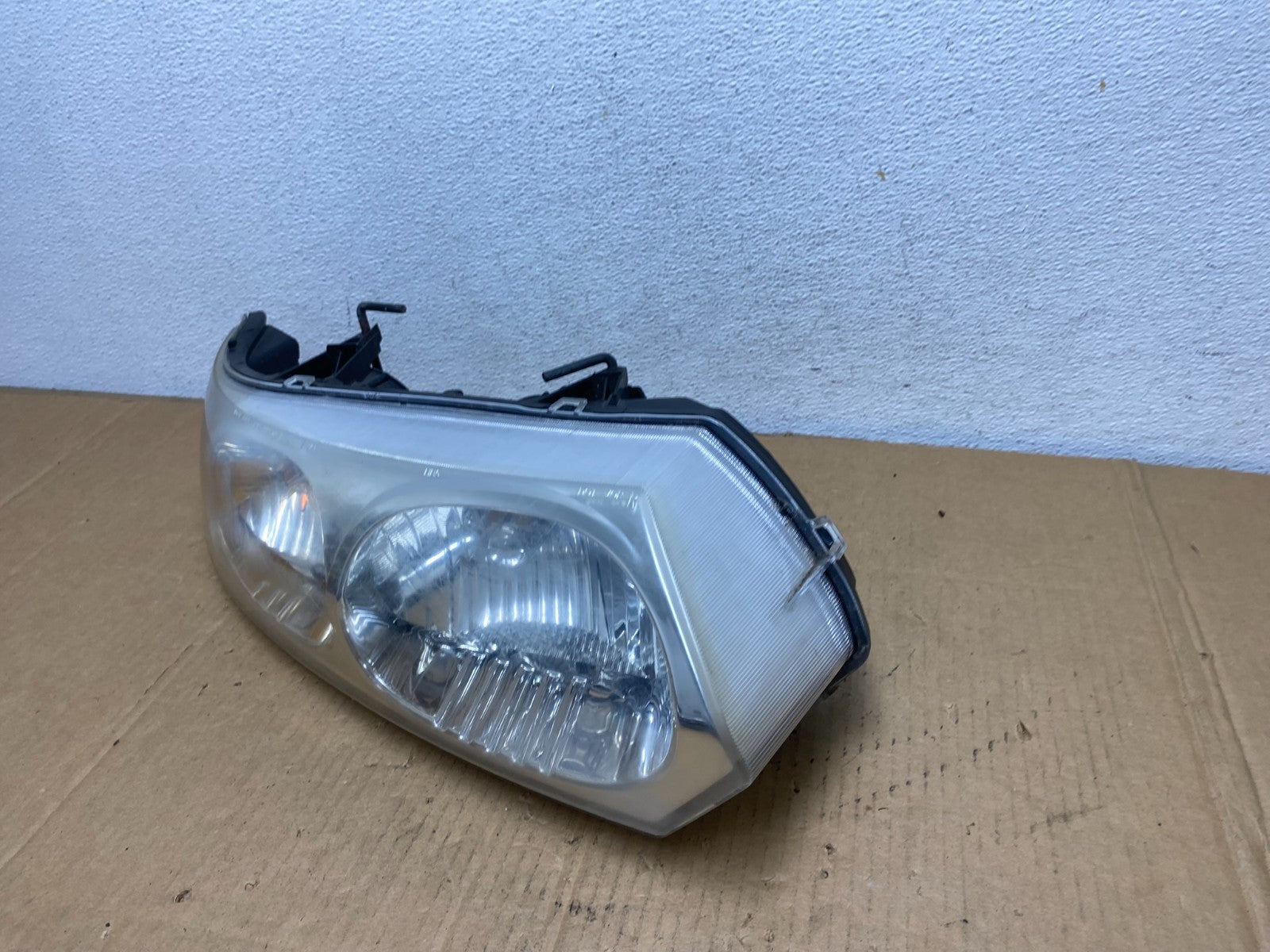 2003 to 2007 Saturn Ion Halogen Headlight Right Passenger RH Side AD0945 DW1