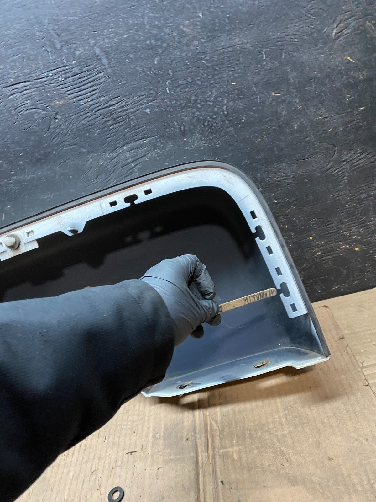 2006 to 2010 Hummer H3 Rear Right Flare Door Molding Trim OEM W2186 DG16