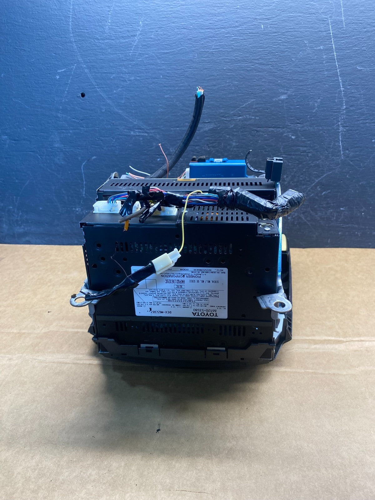 2006 to 2008 Lexus IS250 Screen Radio AM-FM CD Tuner Head Unit AD7323 DG4