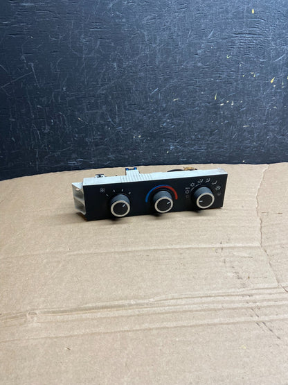2008-2010 Chevrolet Express 1500 2500 3500 Climate Control Panel AF1839 DG0