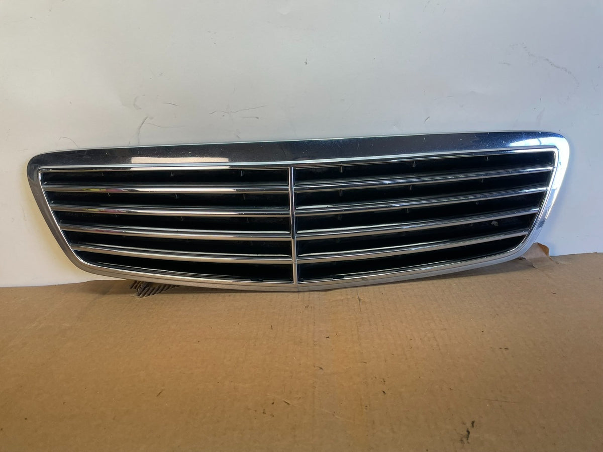 2000 to 2002 Mercedes-Benz S-Class S500 S430 Front Upper Grille AG30940