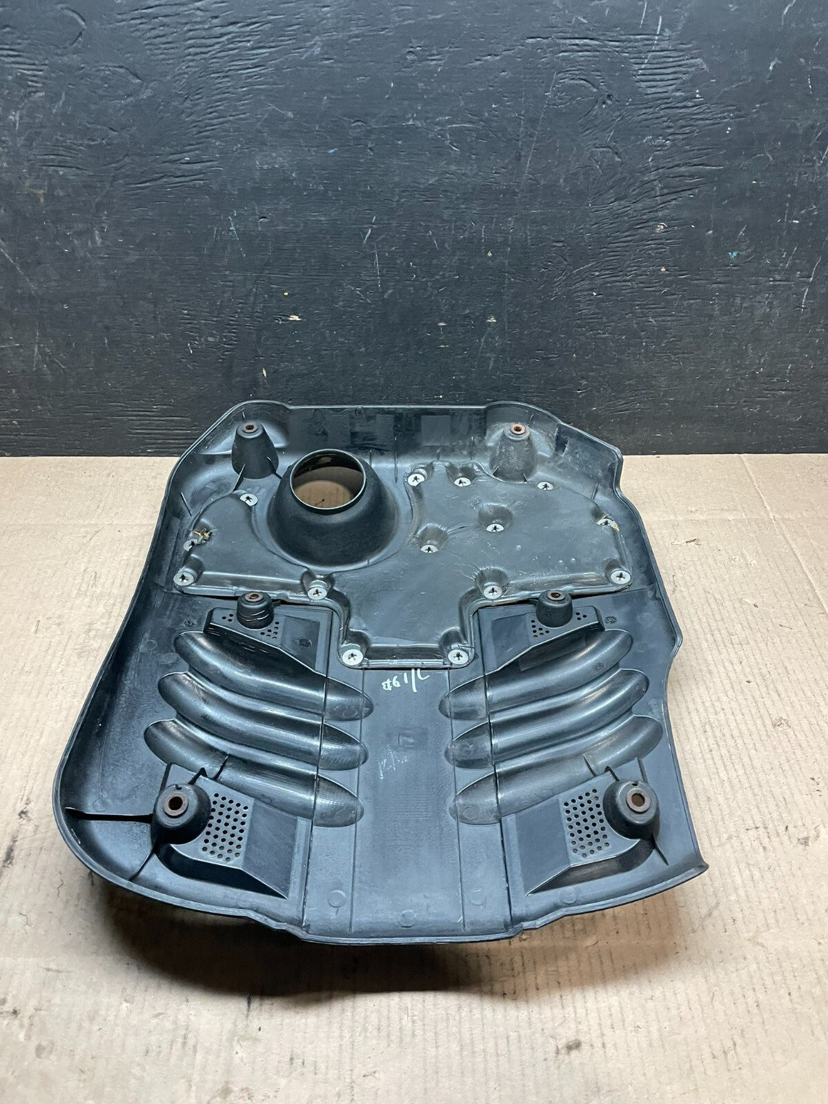 2005 - 2010 Hyundai Santa Fe V6 Engine Motor Cover j6961 DG4
