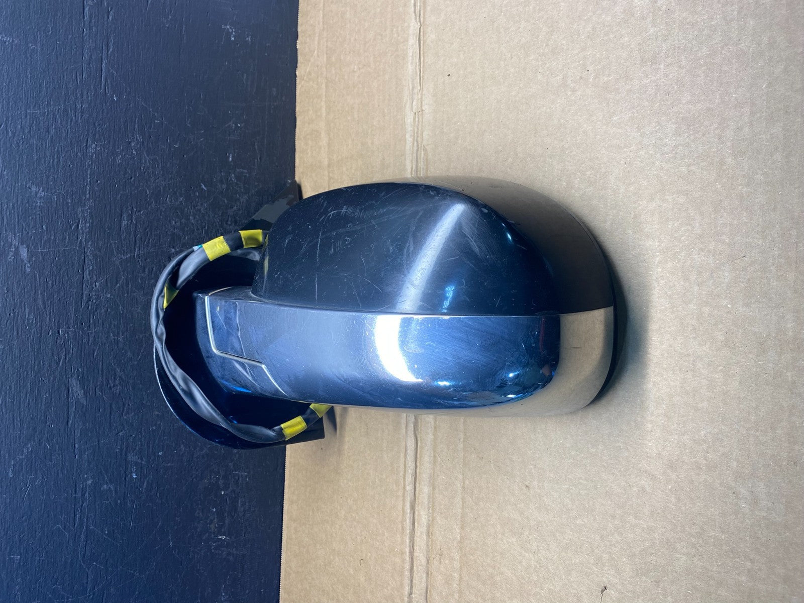 2007 - 2014 Cadillac Escalade Left Driver Door Mirror Turn Signal AD2996 DG0