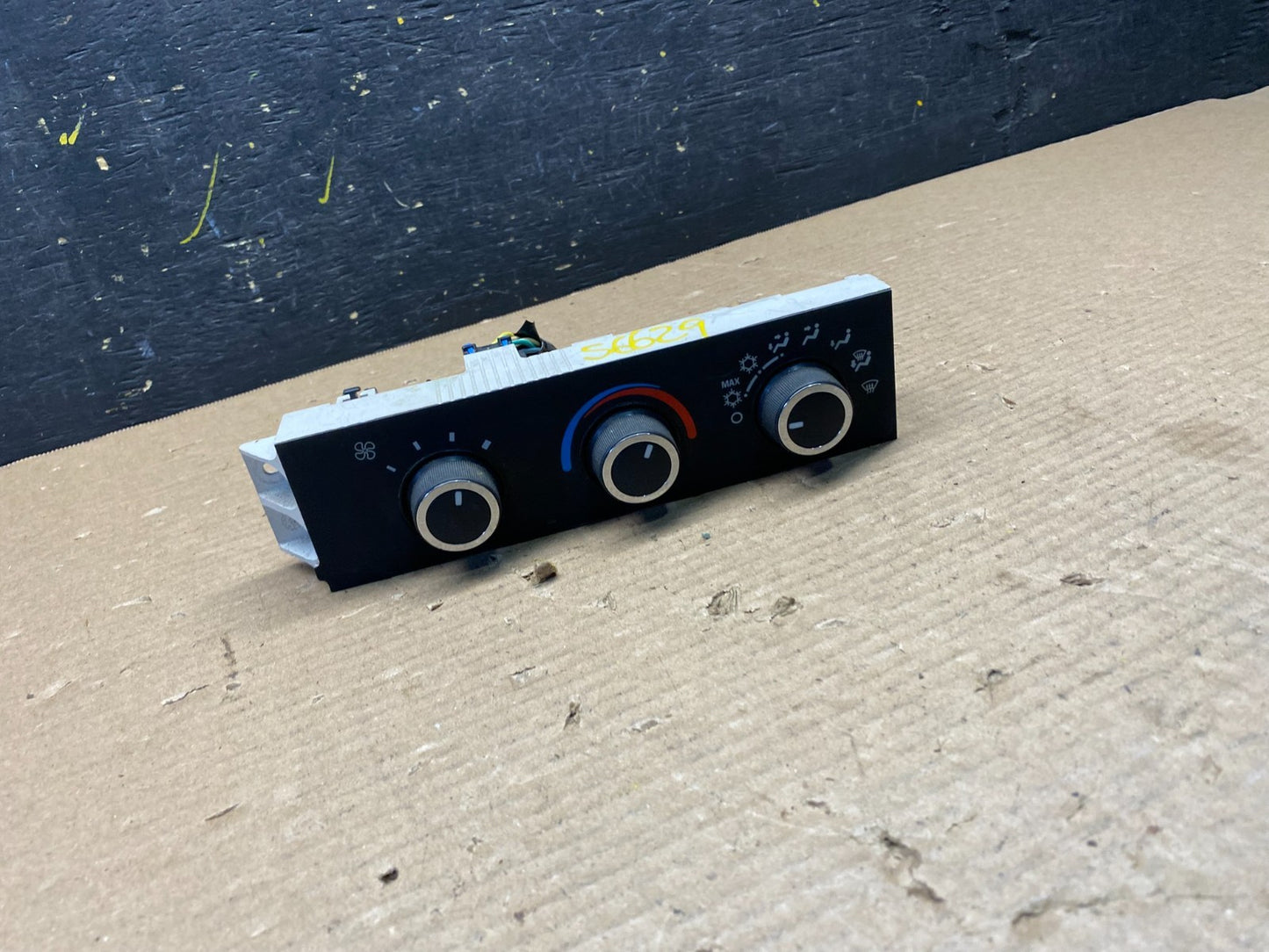 2008-2010 Chevrolet Express 1500 2500 3500 Climate Control Panel S6629 DG0