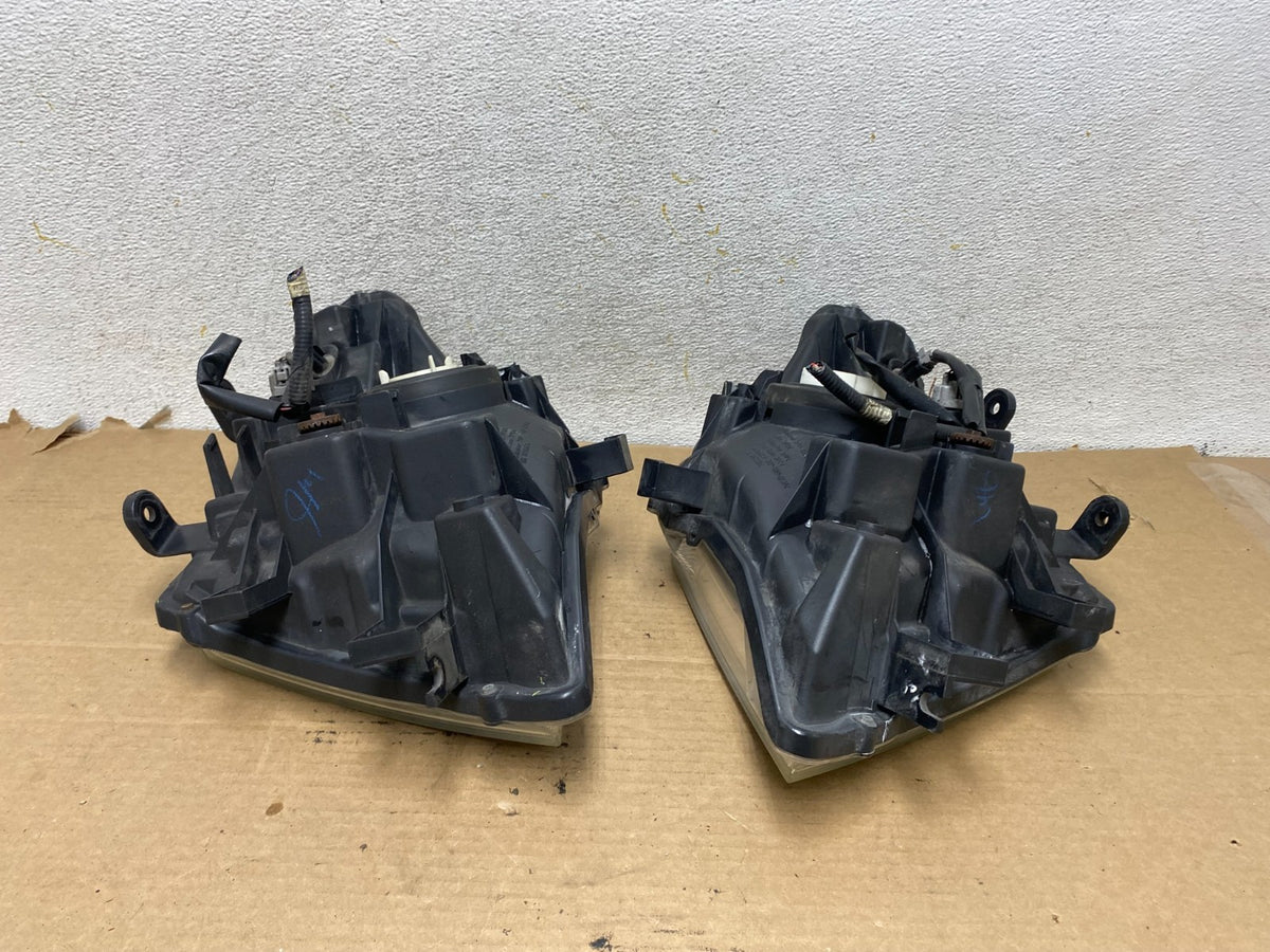 2005 2006 2007 Nissan Pathfinder Halogen Headlights Left+Right AH4041 DW10