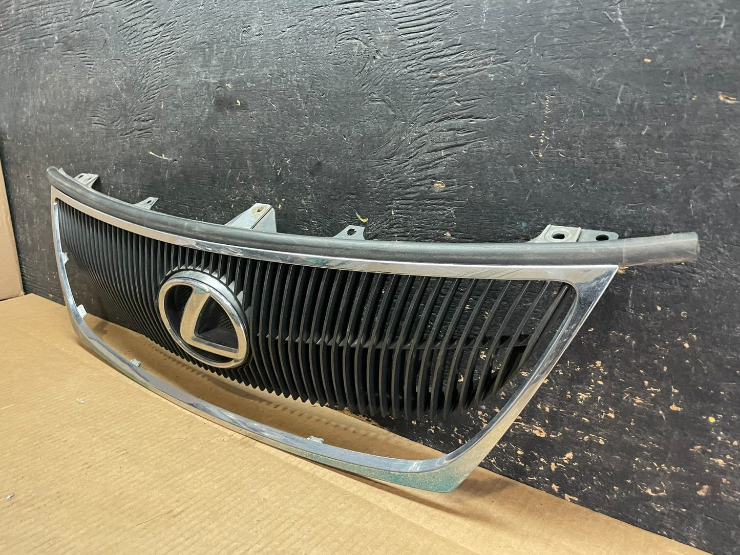 2006 - 2008 Lexus GS300 GS350 GS450 Front Upper Chrome Grill Grille OE AA9138 DG2
