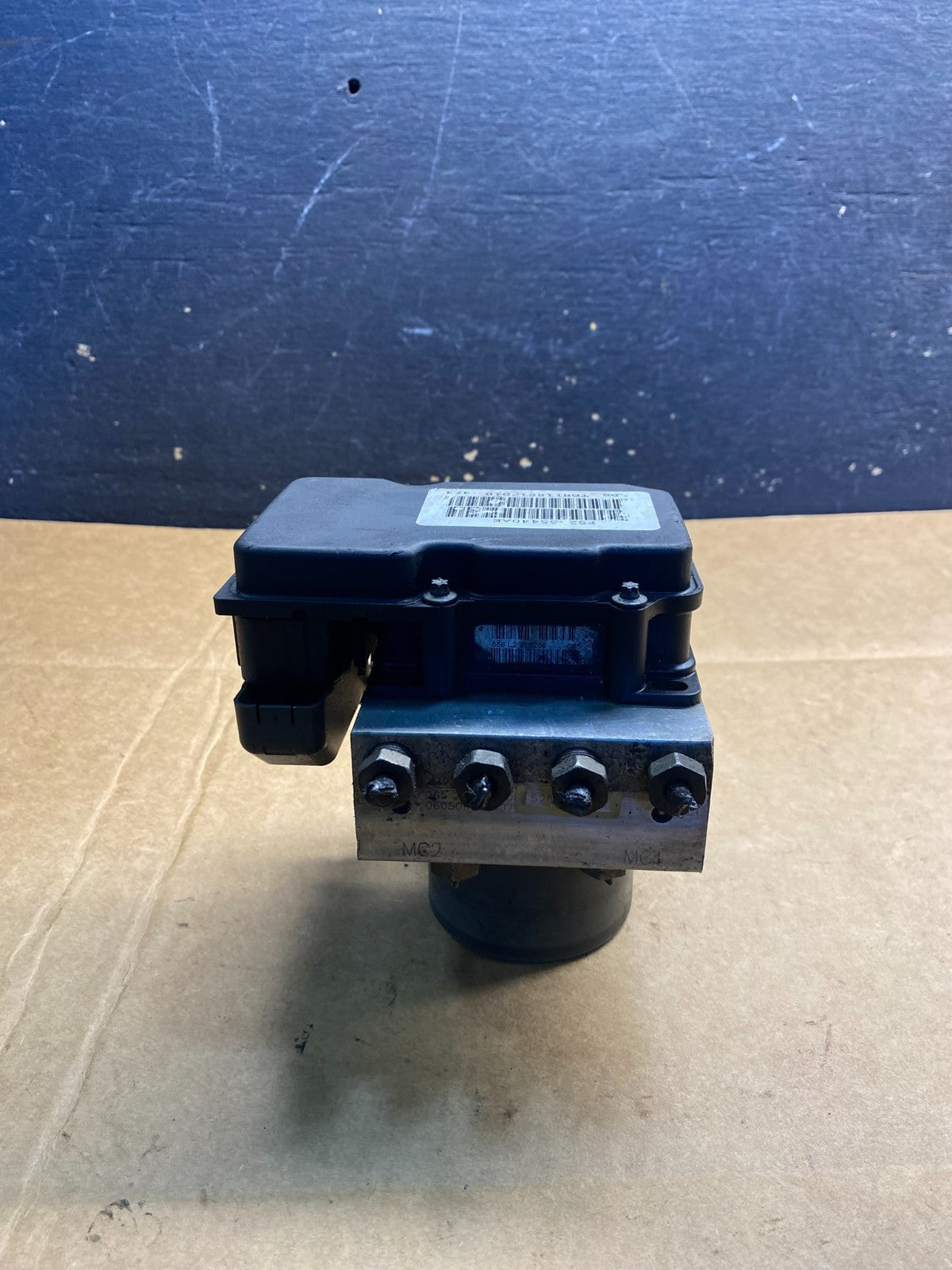 2004 2005 Dodge Durango ABS Anti Lock Brake Pump OEM AB3529 DG3