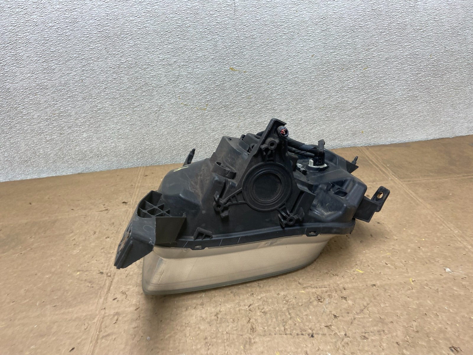 2003 to 2006 Honda Element Right Passenger Rh Side Headlight Oem Y8227 DW7